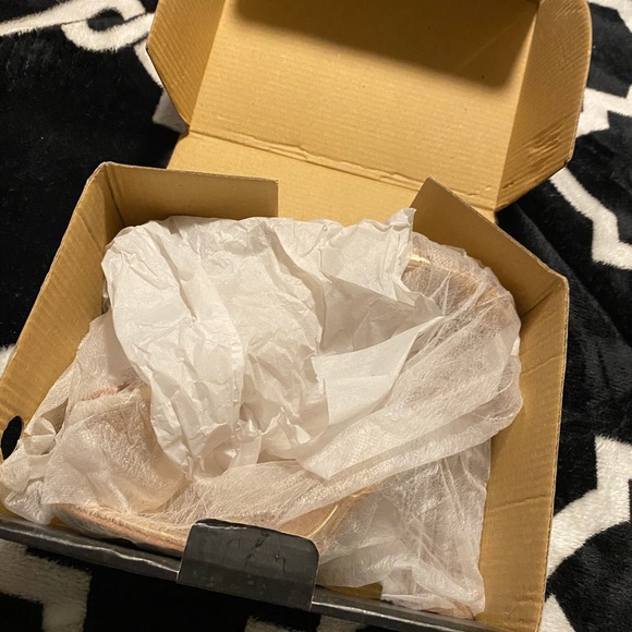 Heels - Picture 5 of 8